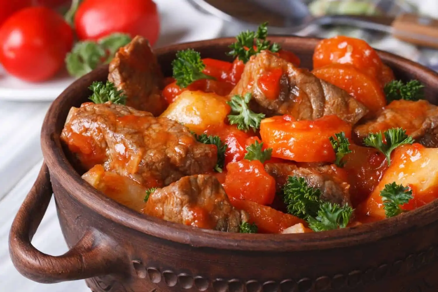 Flavourful Tomato and Potato Stew with Red Meat (Bredie)