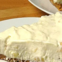 Pineapple-fridge-tartjpg - Saffarazzi Homemade pineapple fridge tart with a creamy filling and biscuit crumb crust