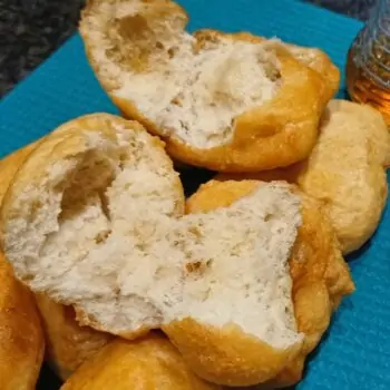 Simple and Delicious Traditional Fried Vetkoek
