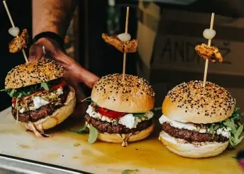 Ever wondered how much it costs to open a burger franchise in SA?