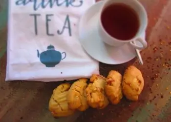 Sweet and Spicy Caramel Chilli Biscuits