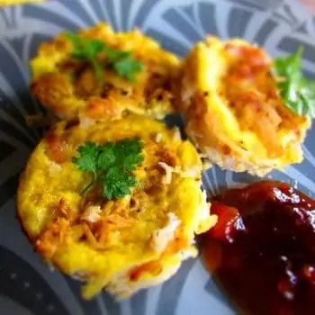Creamy Chicken Curry Cups with Rice Crust