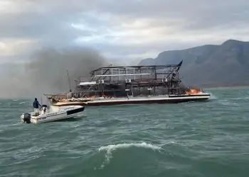 Fire on houseboat claims the lives of two at Jozini Dam