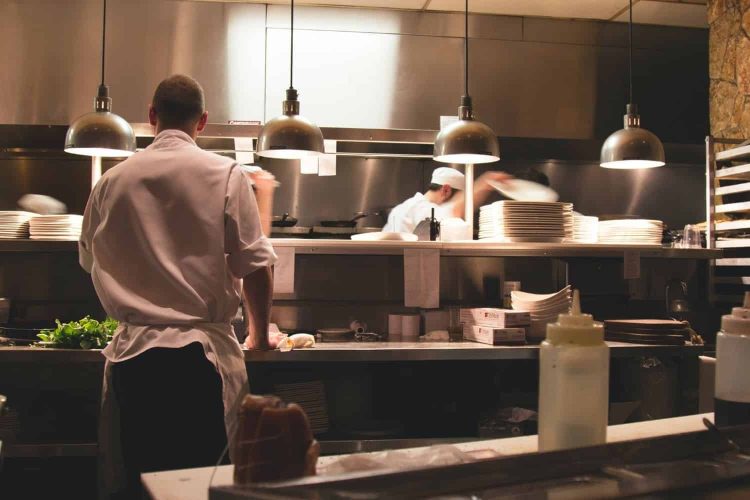 SA restaurant industry joins call to end curfew ahead of NYE