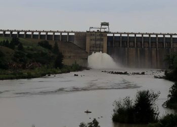 Missing man rescued amid flooding of the Vaal River