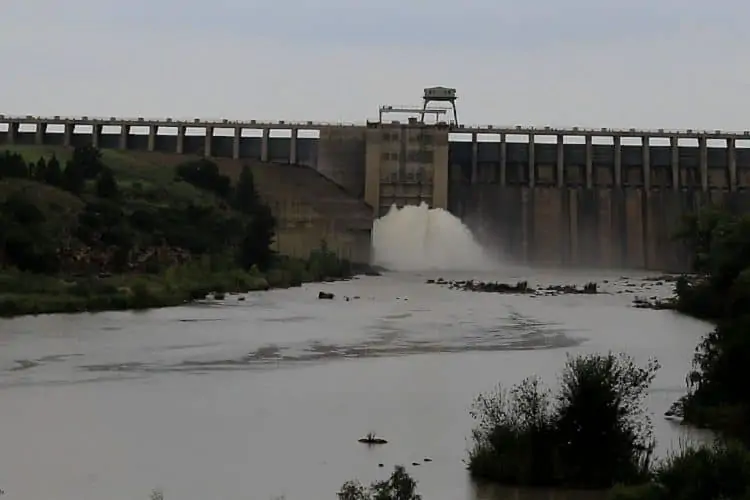 Missing man rescued amid flooding of the Vaal River