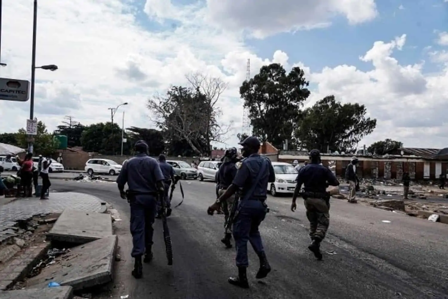 Top News for 26 March 2022 - KZN on high alert as looting threats arise