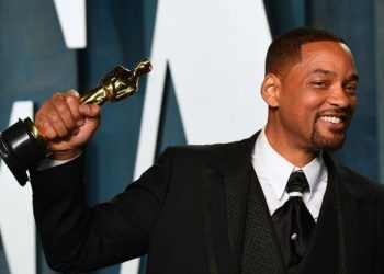 Should Will Smith be allowed to keep his Oscar after the Chris Rock slap?