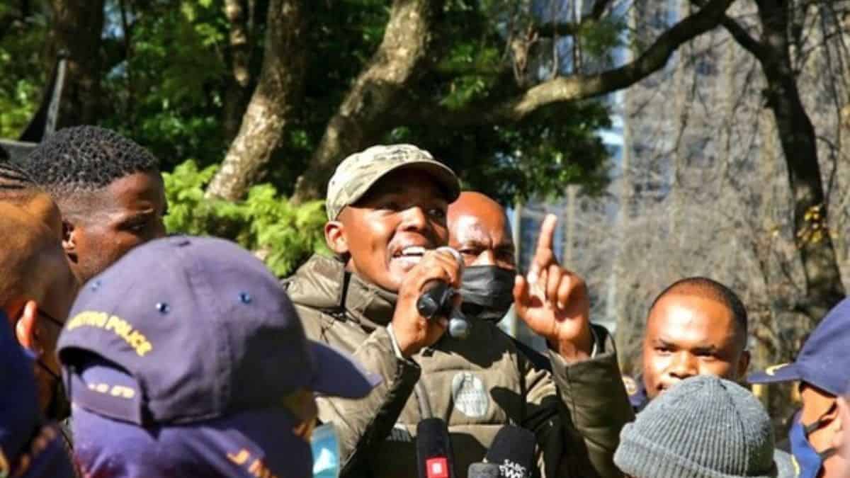 Joburg mayor asks to respond to the demands from Soweto protesters within two weeks