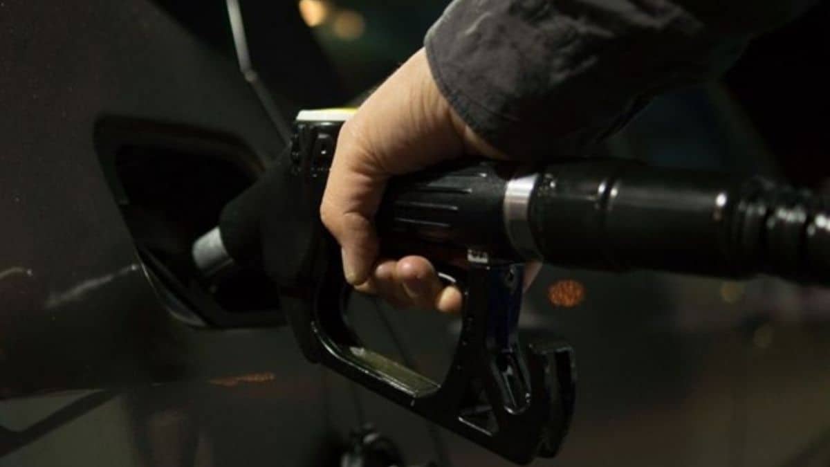 Motorists warned of criminals who steal petrol from cars as fuel price increase