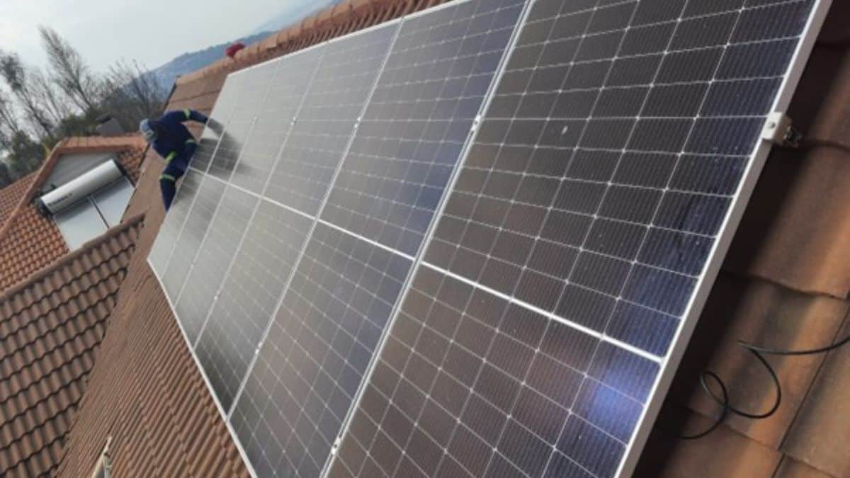 Moving to solar energy? Eskom proposes new tariff hikes which will see solar users pay R938 for electricity