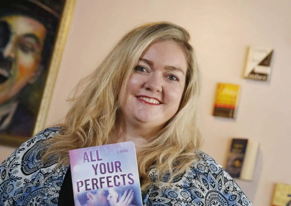 Colleen Hoover