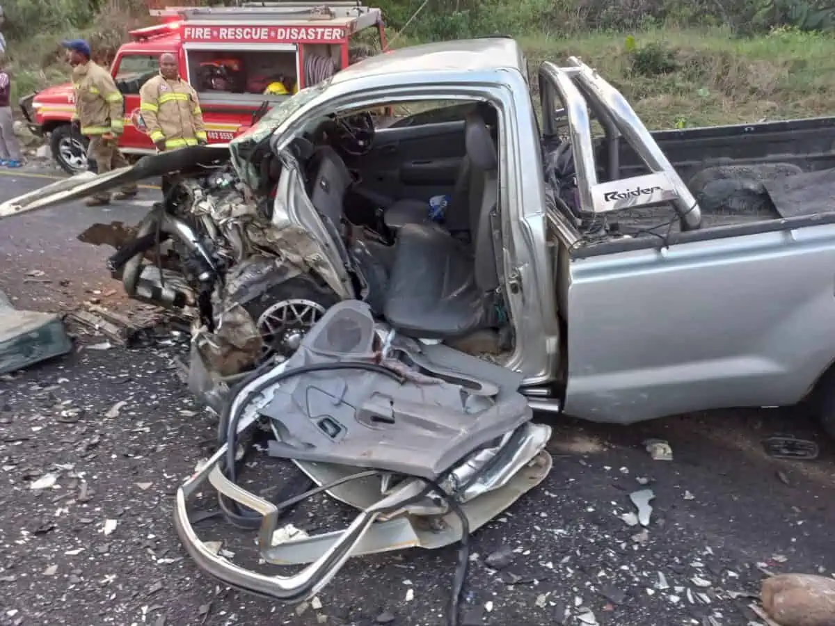 Six killed in R61 head-on collision in KwaZulu-Natal