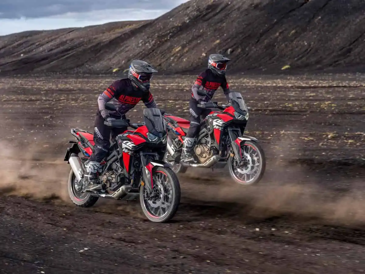 22YM_CRF1100L_AFRICA_TWIN.jpg