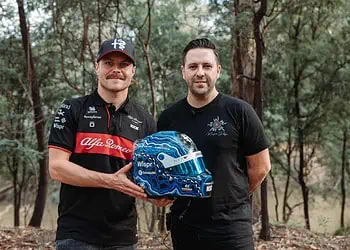 2500_ValtteriBottas-SpecialEditionAustralianGrandPrixhelmetcopy8.jpg