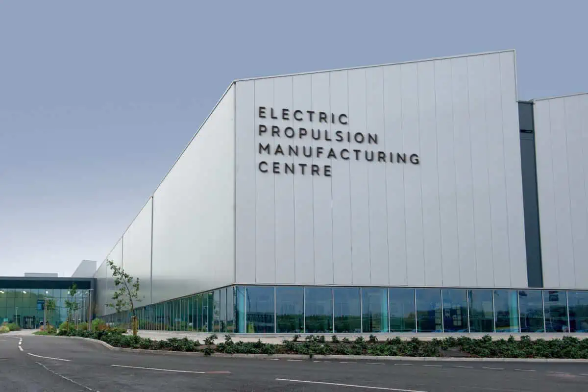 JLR_Reimagine_Wolverhampton_Electric_Propulsion_Manufacturing_Centre_01.jpg