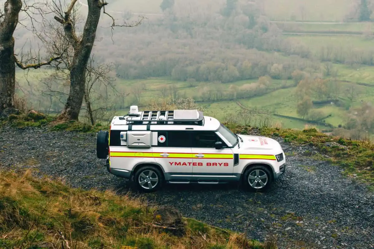 British Red Cross Jubilee Defender 130 01.jpg