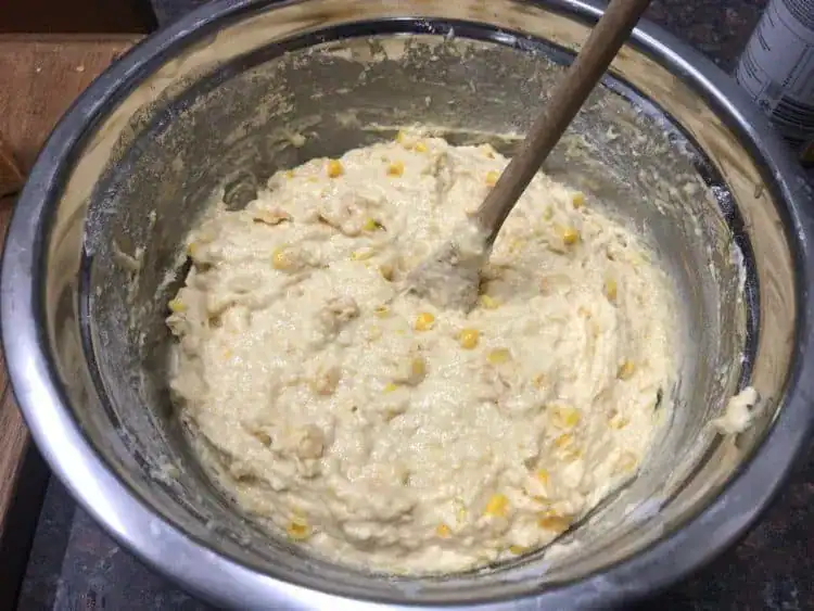 c53eb3ed-photo-2020-05-03-17-17-30-750x563jpg - Saffarazzi One-Bowl Cornbread – Simply Delicious