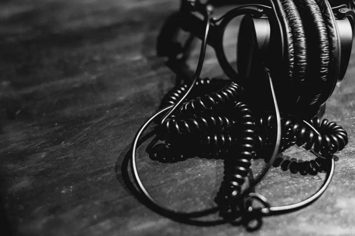 5 SA True-Crime Pods to Binge Now - Saffarazzi 5 SA True-Crime Pods to Binge Now