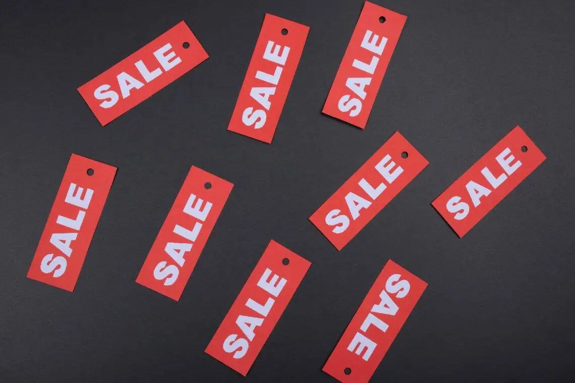 Black Friday Steals 7 Luxury Drops at 18 Off - Saffarazzi Black Friday Steals 7 Luxury Drops at 18 Off