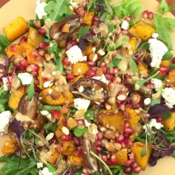 Roasted Butternut-salad - Saffarazzi Healthy Roasted Butternut Salad with Pomegranate Seeds