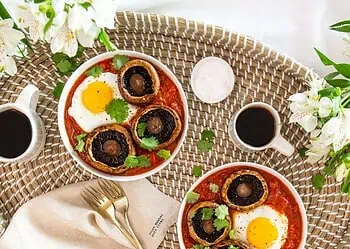 A Valentine’s weekend shakshuka — mushrooms take centre plate 🍄🍳