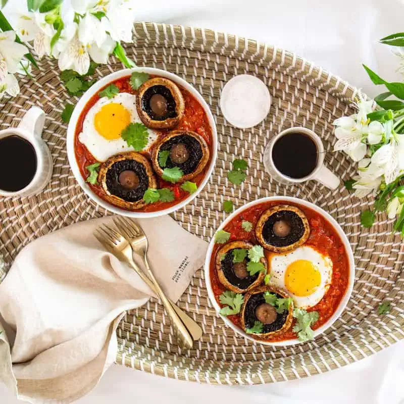 A Valentine’s weekend shakshuka — mushrooms take centre plate 🍄🍳 - Saffarazzi A Valentine’s weekend shakshuka — mushrooms take centre plate 🍄🍳