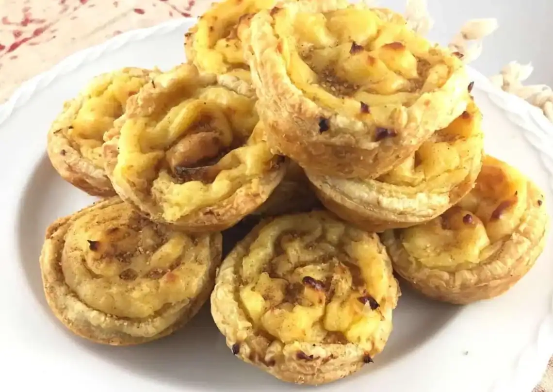 Melktertjies - Easy Mini South African Milk Tarts