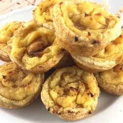 Melktertjies - Easy Mini South African Milk Tarts - Saffarazzi Melktertjies - Easy Mini South African Milk Tarts