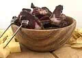 Beef and game biltong recipe - Saffarazzi Sliced beef and game biltong served in a wooden bowl with cheese and crisps.