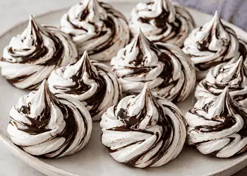 Dark Chocolate Swirl Meringues – Crisp, Cloud-Light & Easy to Make