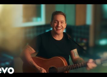Danny Smoke - Dik Stukke (Official Music Video)