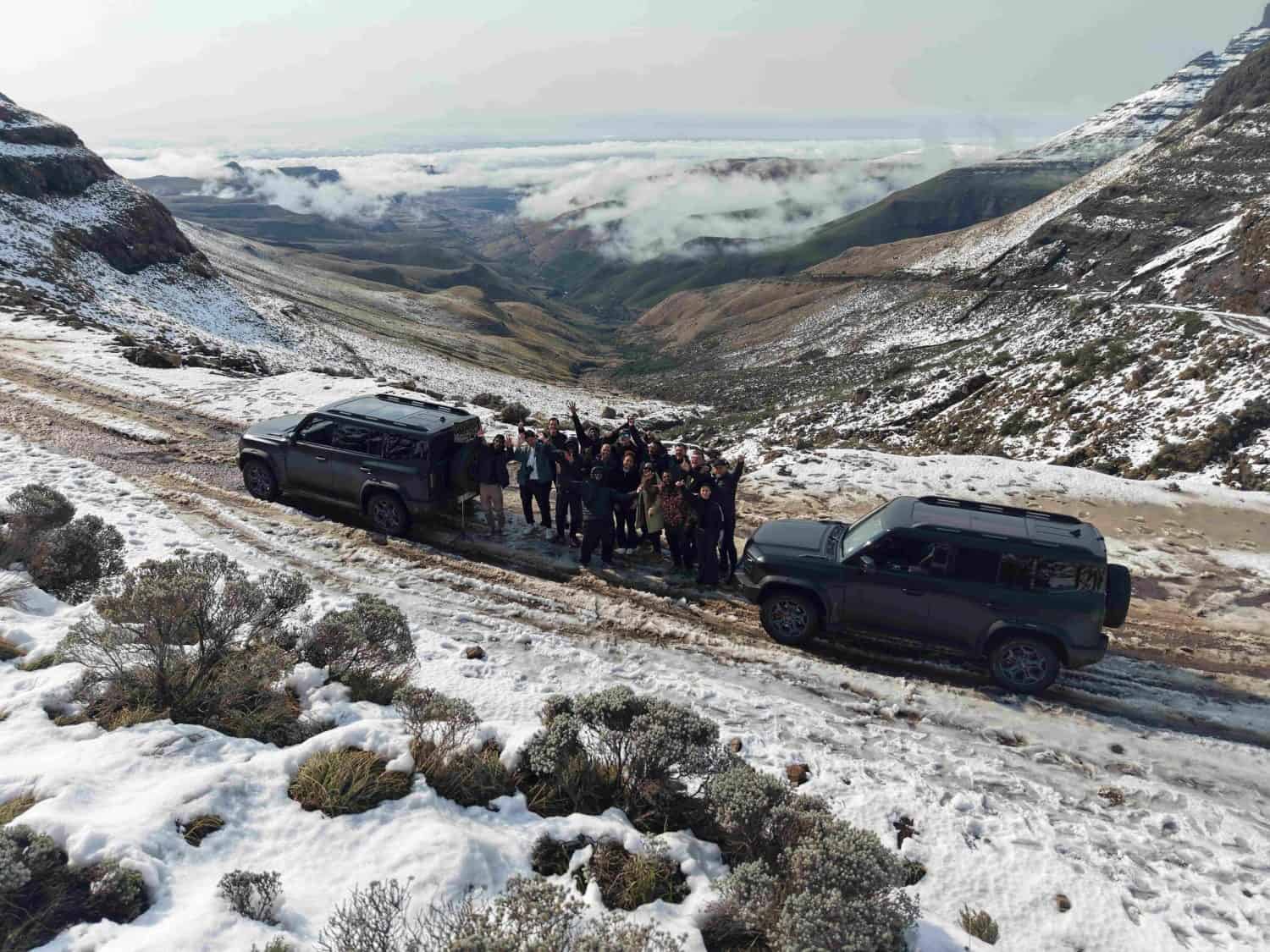 Expedition group with two Jetour T2 Odyssey SUVs on Sani Pass - Saffarazzi Expedition group with two Jetour T2 Odyssey SUVs on Sani Pass