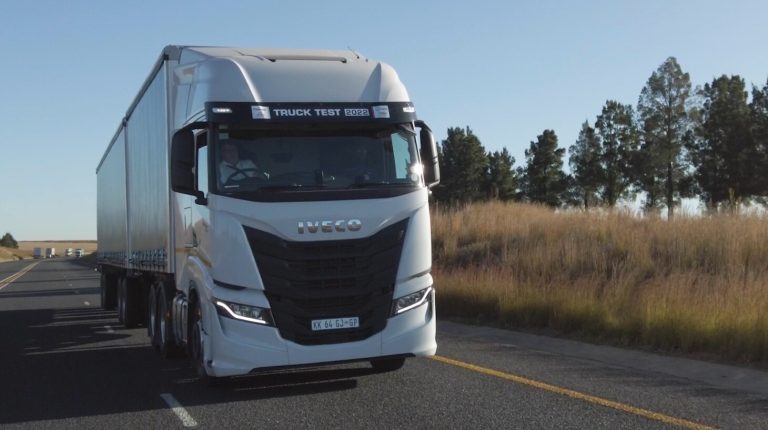 Iveco S-Way with tautliner trailers on highway - Saffarazzi Iveco S-Way with tautliner trailers on highway