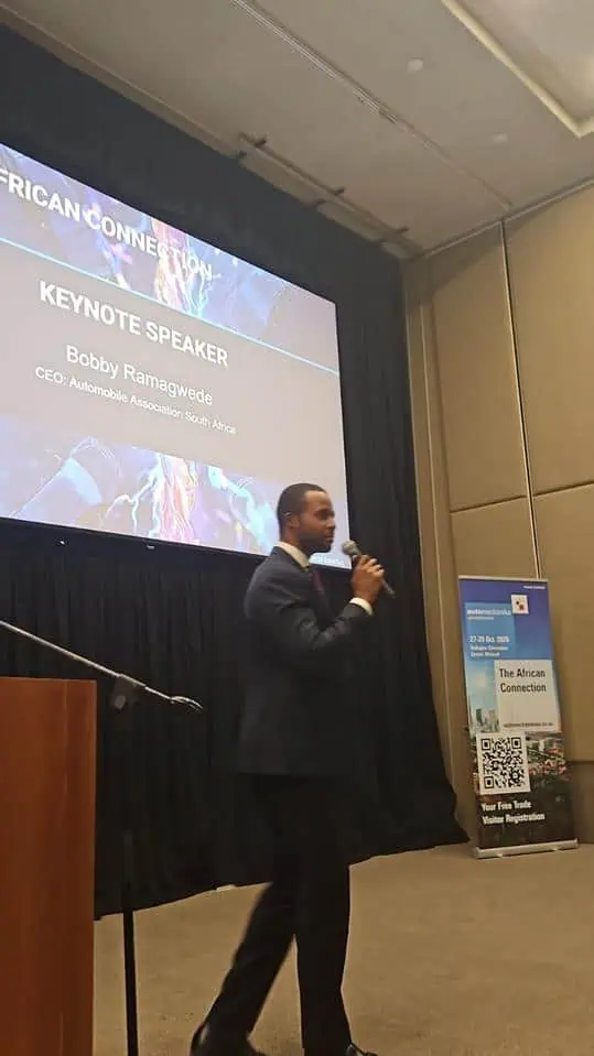 Keynote speaker from Automobile Association South Africa on stage - Saffarazzi Keynote speaker from Automobile Association South Africa on stage