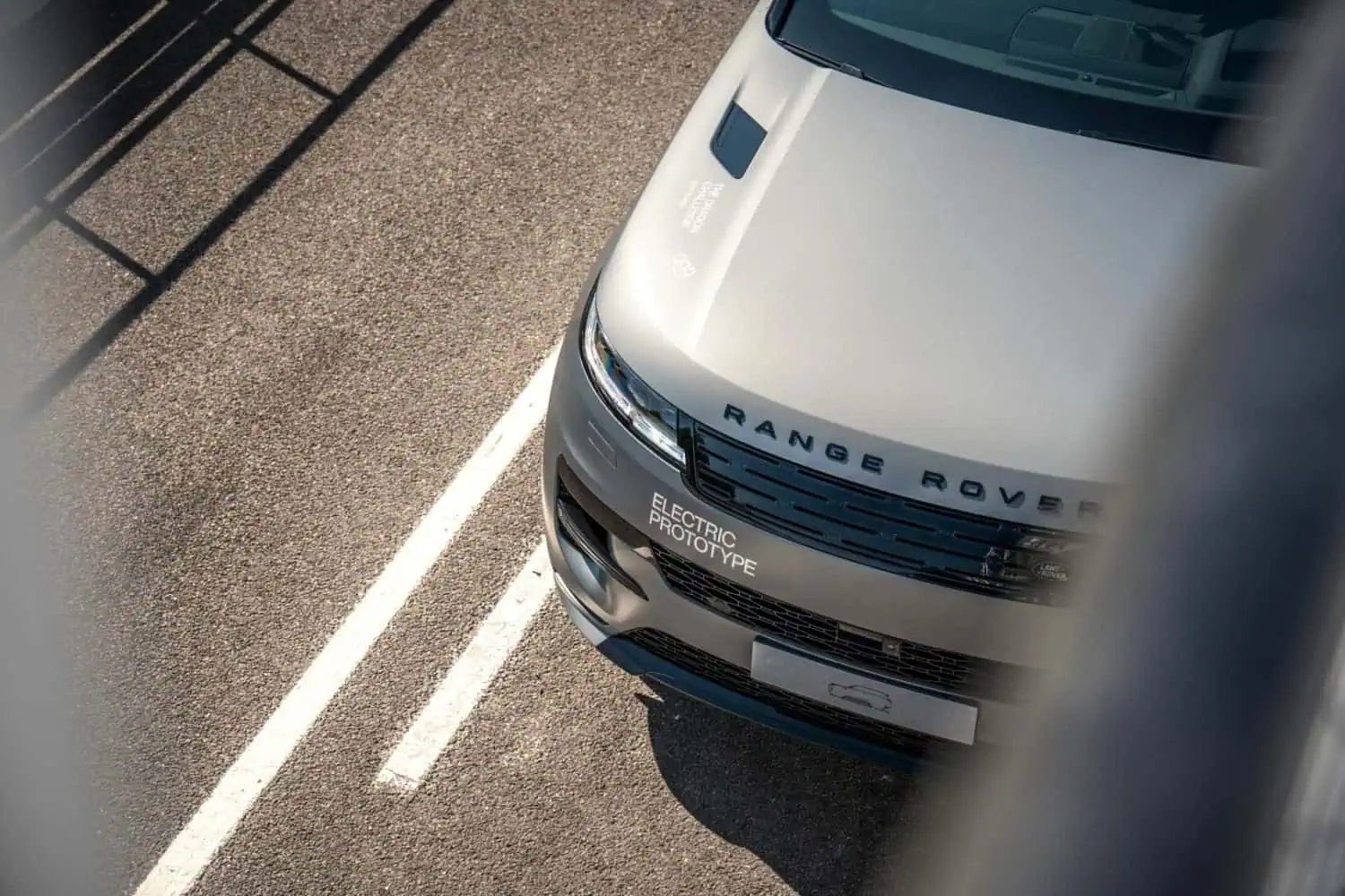 Range Rover Sport Electric prototype front end detail - Saffarazzi Range Rover Sport Electric prototype front end detail
