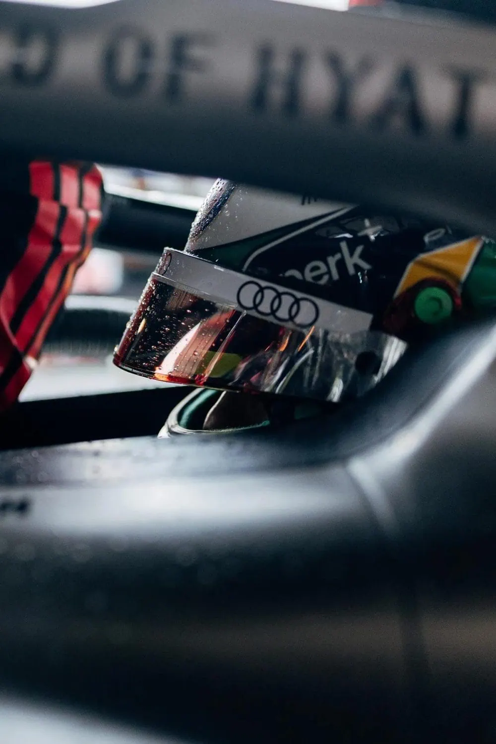 Audi Revolut F1 Team driver helmet in R26 cockpit - Saffarazzi Audi Revolut F1 Team driver helmet in R26 cockpit