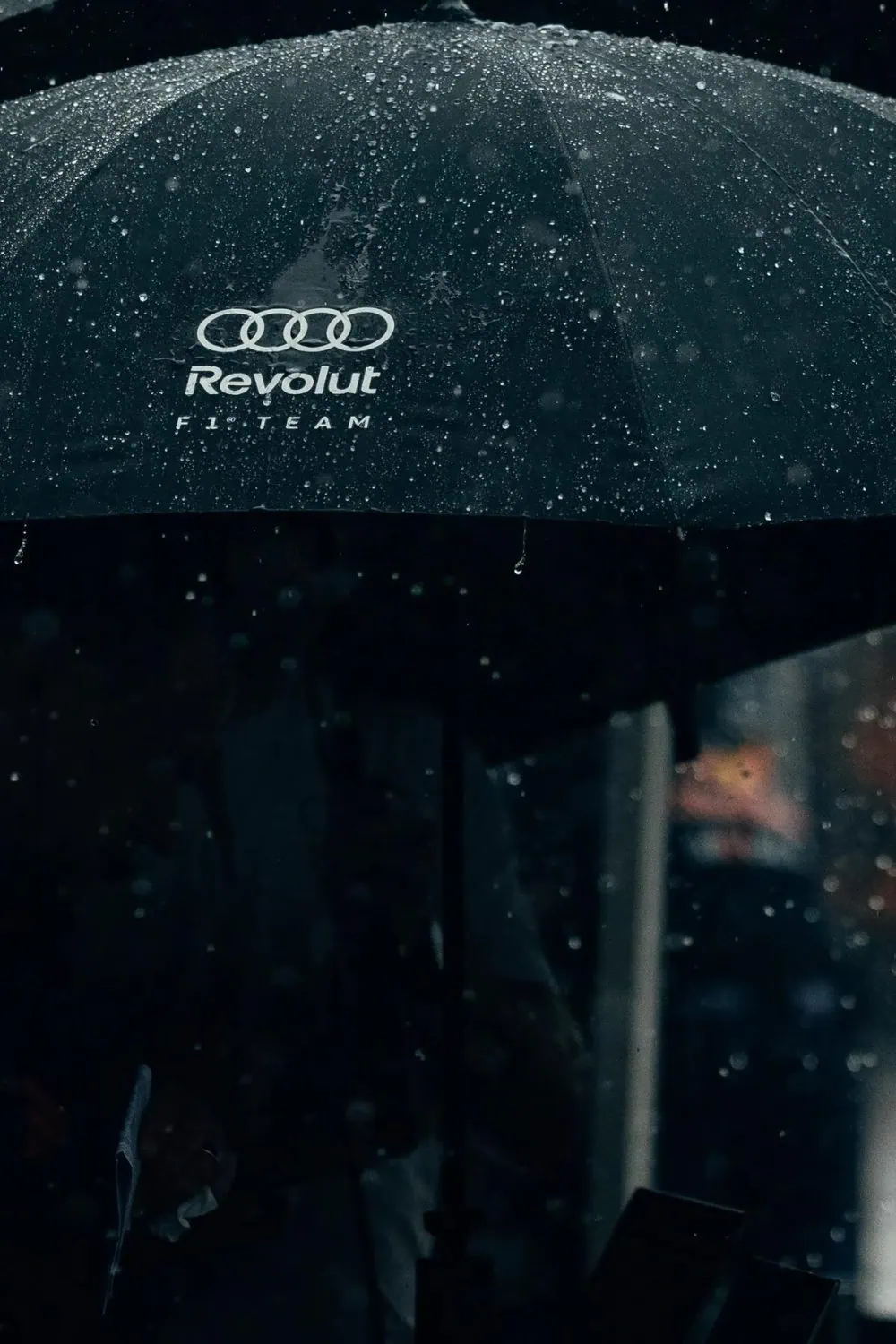 Audi Revolut F1 Team umbrella in the rain - Saffarazzi Audi Revolut F1 Team umbrella in the rain