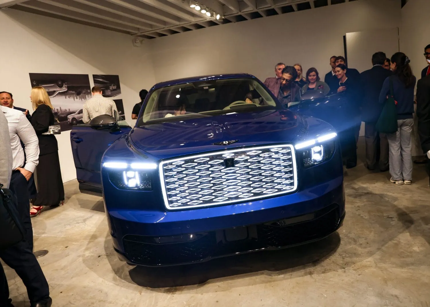 Bentley Torcal electric car front view with illuminated grille - Saffarazzi Bentley Torcal electric car front view with illuminated grille