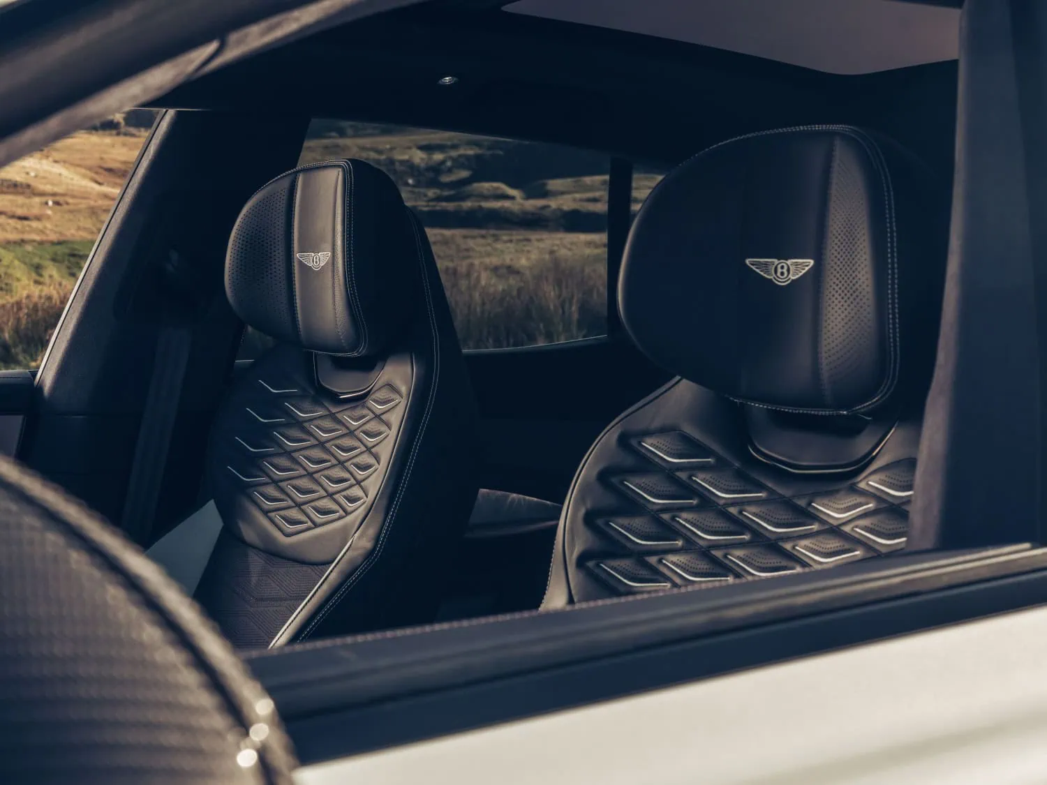 Torcal front seats - Saffarazzi Bentley Torcal front seats with quilted leather.