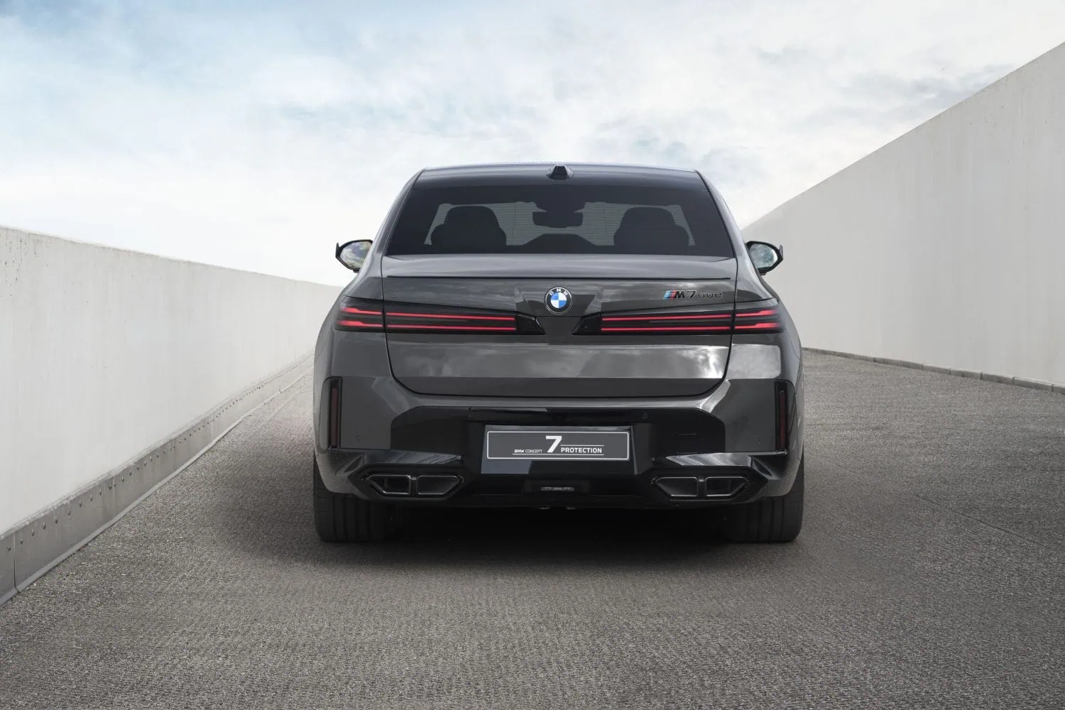 BMW Concept 7 Protection rear view on ramp - Saffarazzi BMW Concept 7 Protection rear view on ramp