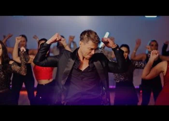Bobby van Jaarsveld - My Tipe (Amptelike Musiekvideo)