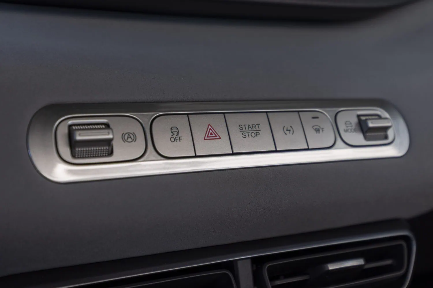 BYD dashboard switch panel with start stop button - Saffarazzi BYD dashboard switch panel with start stop button