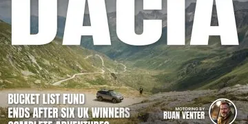 Dacia Bigster parked at an Alpine mountain pass viewpoint - Saffarazzi Dacia Bigster parked at an Alpine mountain pass viewpoint