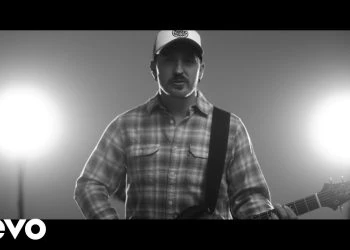 Danny Smoke - Lyftaal (Official Music Video)
