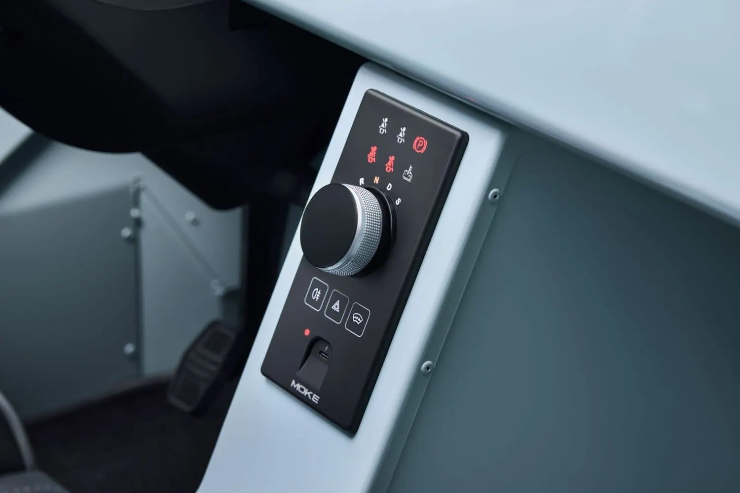 Electric MOKE Mk2 drive selector control panel - Saffarazzi Electric MOKE Mk2 drive selector control panel