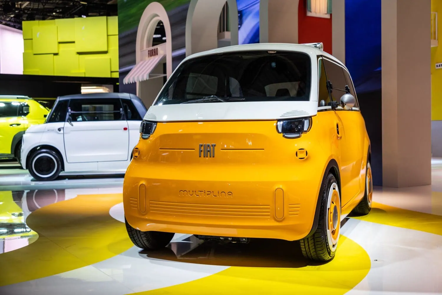 Fiat Multipla concept front view with Topolino behind - Saffarazzi Fiat Multipla concept front view with Topolino behind