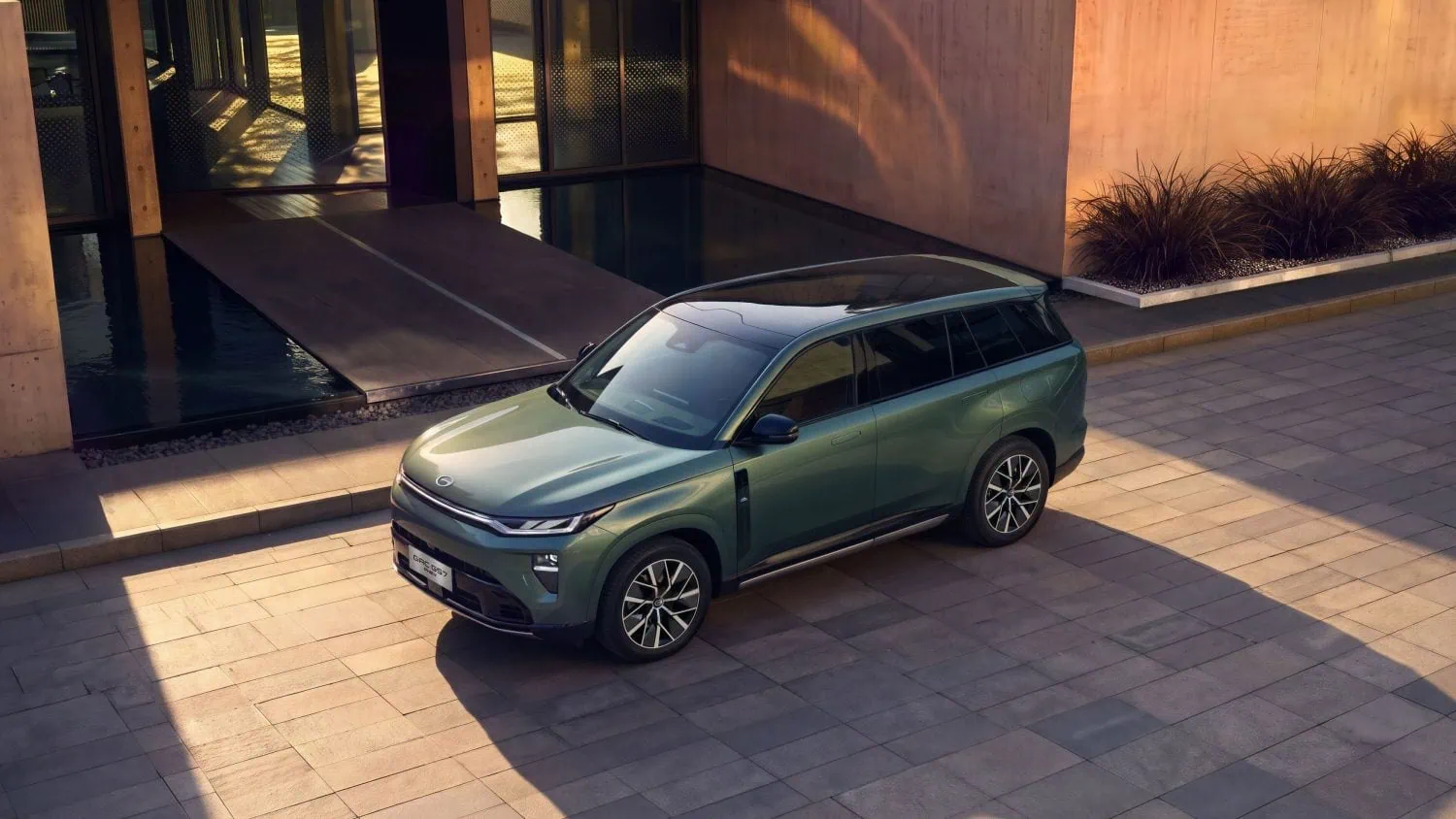 GAC GS7 SUV in green from above - Saffarazzi GAC GS7 SUV in green from above