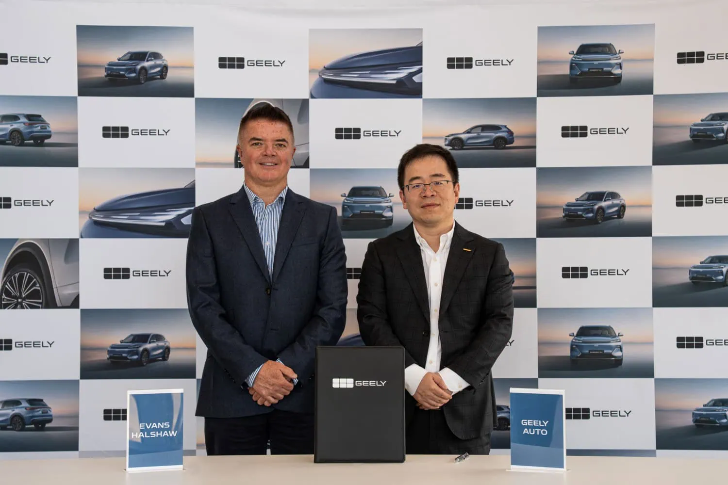 Geely Evans Halshaw dealer signing - Saffarazzi Geely and Evans Halshaw representatives at signing ceremony.