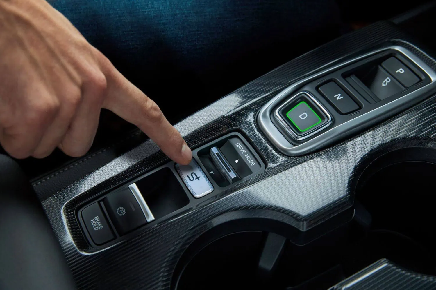 Honda Civic e:HEV gear selector and drive mode buttons - Saffarazzi Honda Civic e:HEV gear selector and drive mode buttons